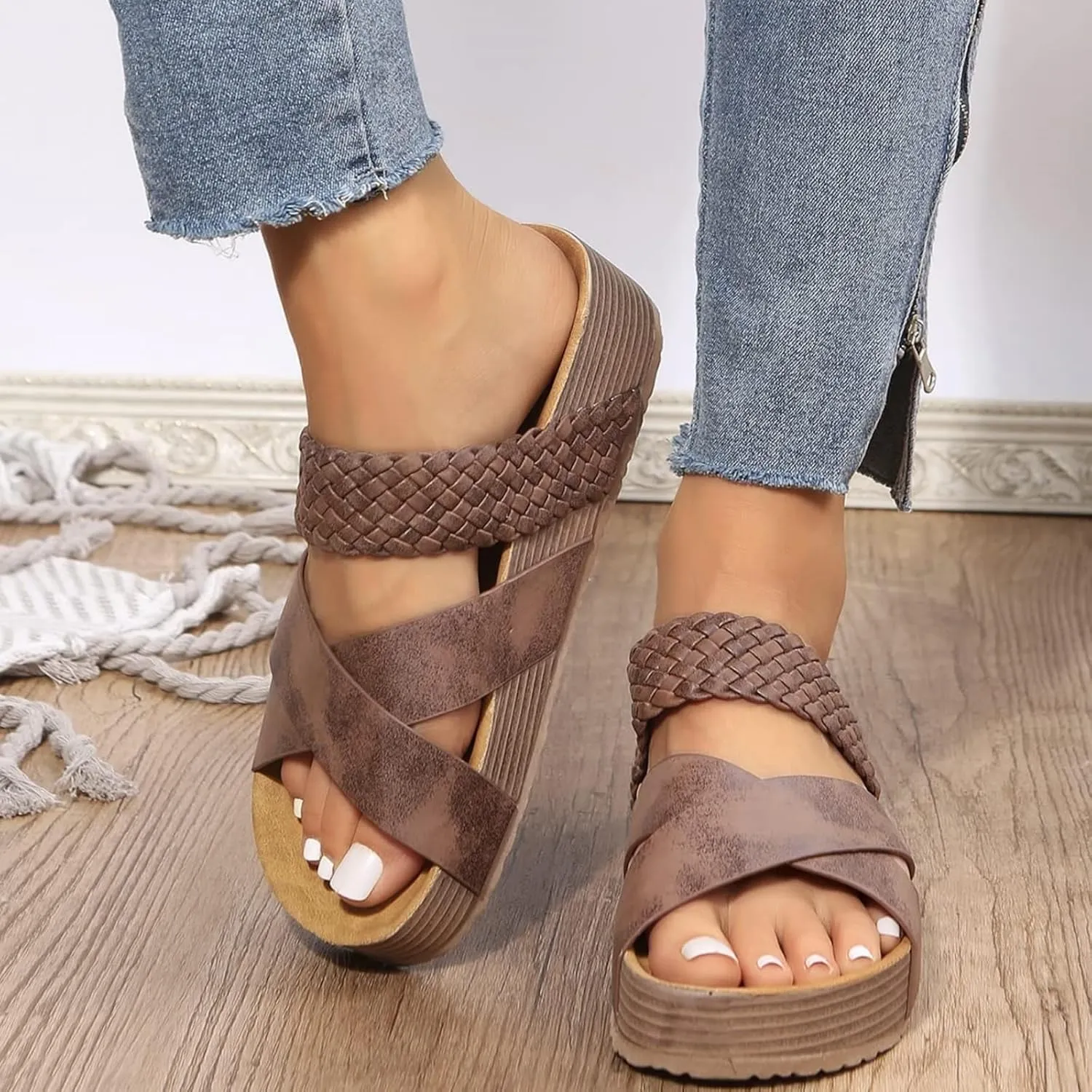 Women Platform Sandals Comfortable Casual Slip On Slippers Open Toe Wide Width Platform Sandals Casual Lightweight Soft Cushion Slides for Summers Dress Beach